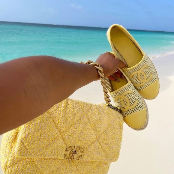CHANEL Cruise Espadrilles in Yellow (size 37) - Picture 1 of 5
